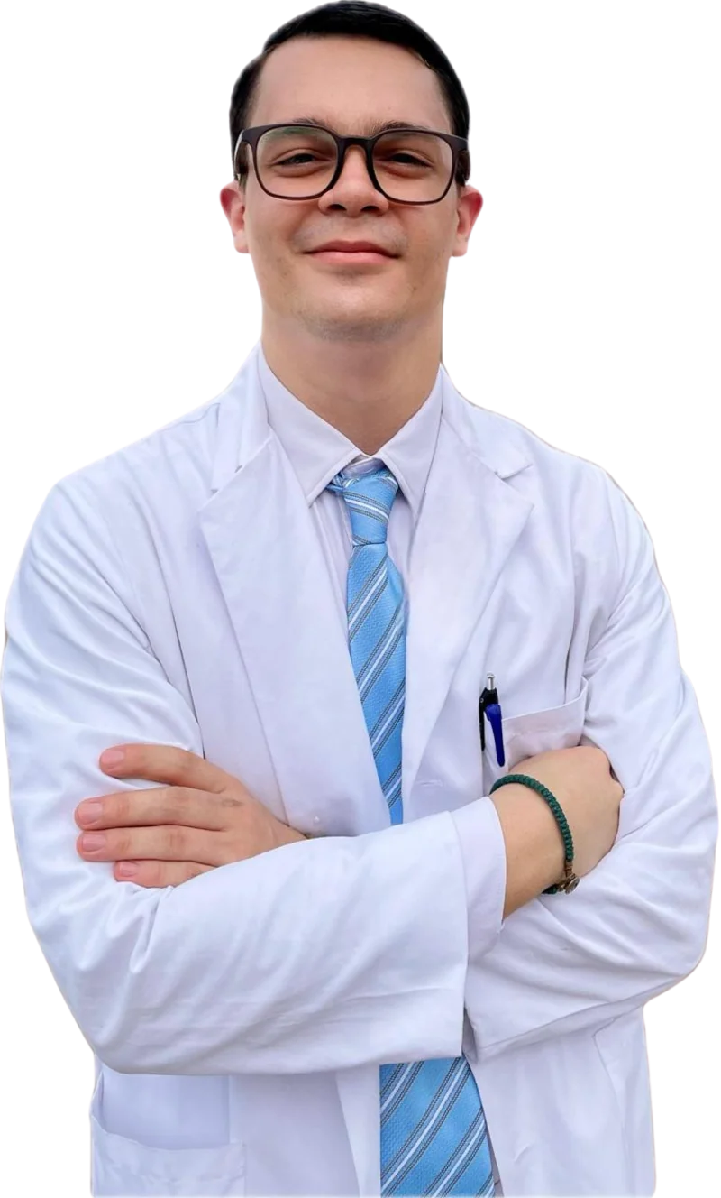 Dr. Andrei Zepeda, especialista en Medicina del Deporte en Clínica Médica Guzmán, Choloma, Honduras